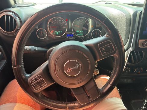 Used 2017 Jeep Wrangler Unlimited Sport w/ Connectivity Group image 11