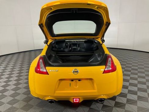 Used 2017 Nissan 370Z Touring image 32