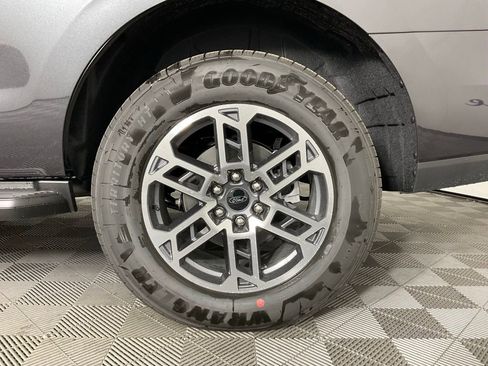 New 2026 Ford Expedition Active RWD image 10