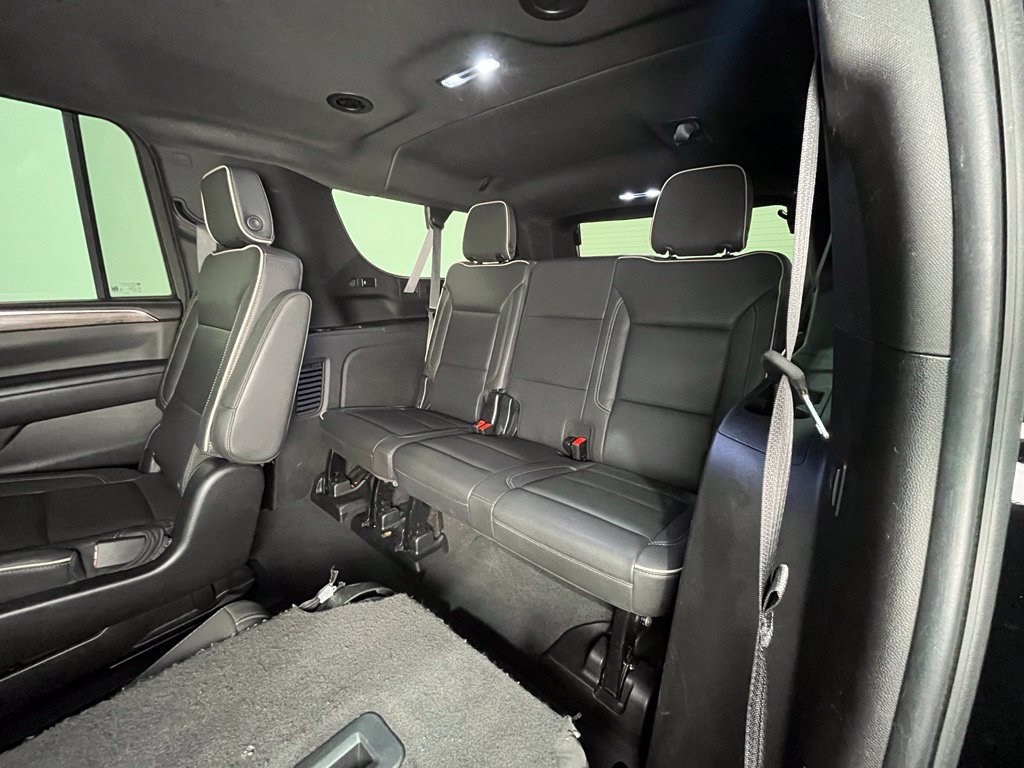Used 2023 Chevrolet Suburban Premier AWD/4WD image 20