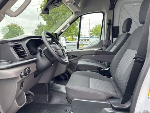 Used 2023 Ford E-Transit Medium Roof RWD image 9