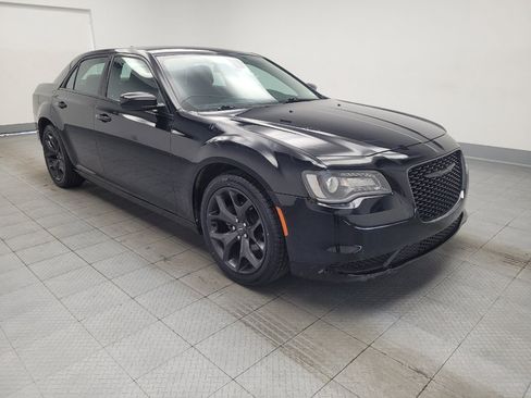 Used 2020 Chrysler 300 Touring w/ Sport Appearance Package RWD image 13