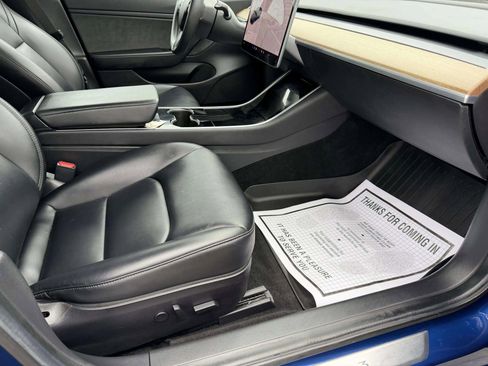 Used 2019 Tesla Model 3 Standard Range Plus image 15