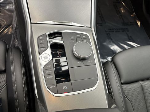 Used 2025 BMW 330i xDrive Sedan w/ M Sport Package image 23