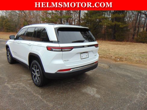 Certified 2024 Jeep Grand Cherokee Limited image 9