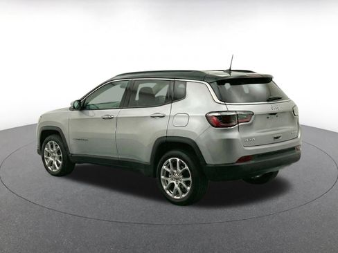 Used 2025 Jeep Compass Limited AWD/4WD image 7