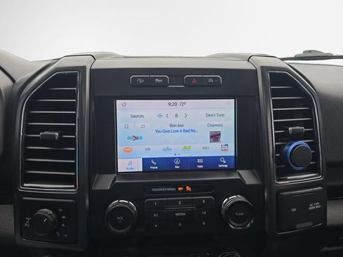 Used 2020 Ford F150 XLT w/ Equipment Group 302A Luxury AWD/4WD image 22