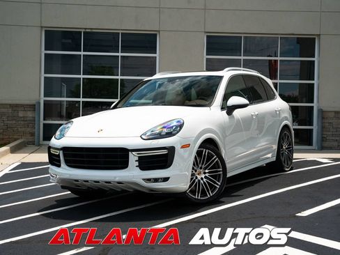 Used 2015 Porsche Cayenne Turbo AWD/4WD image 1