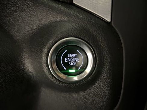 Used 2021 GMC Sierra 1500 SLT image 16