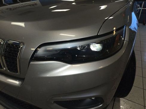 Used 2019 Jeep Cherokee Latitude w/ Popular Appearance Group FWD image 27