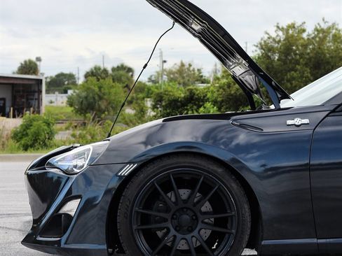 Used 2013 Scion FR-S 10 Series image 4