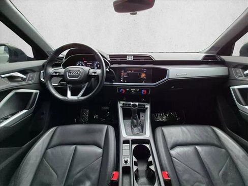 Used 2021 Audi Q3 2.0T Premium w/ Convenience Package AWD/4WD image 18