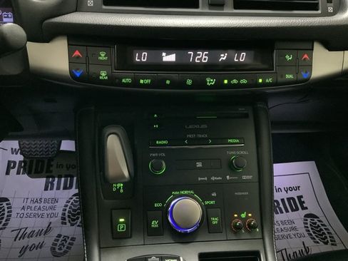 Used 2014 Lexus CT 200h FWD image 25