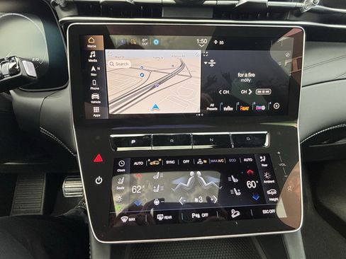 Used 2025 Maserati Grecale Folgore AWD/4WD image 22
