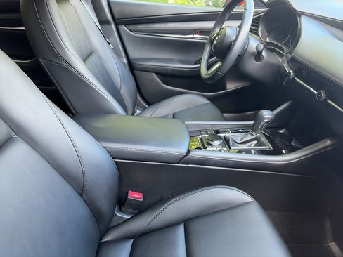 Used 2025 MAZDA MAZDA3 s FWD image 3
