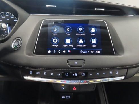 Certified 2023 Cadillac XT4 Luxury image 16