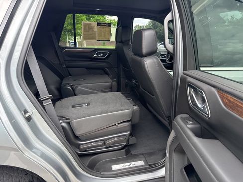 Used 2023 Chevrolet Tahoe High Country AWD/4WD image 11