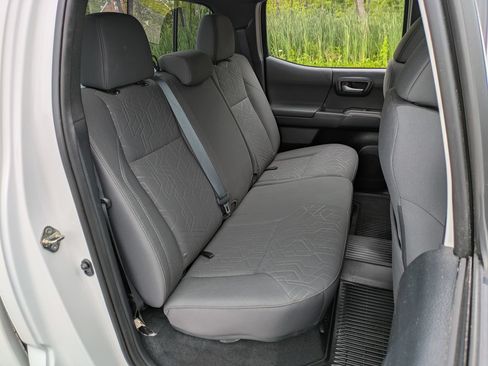 Used 2017 Toyota Tacoma 4x4 Double Cab image 21