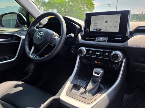 Used 2023 Toyota RAV4 XLE Premium FWD image 17