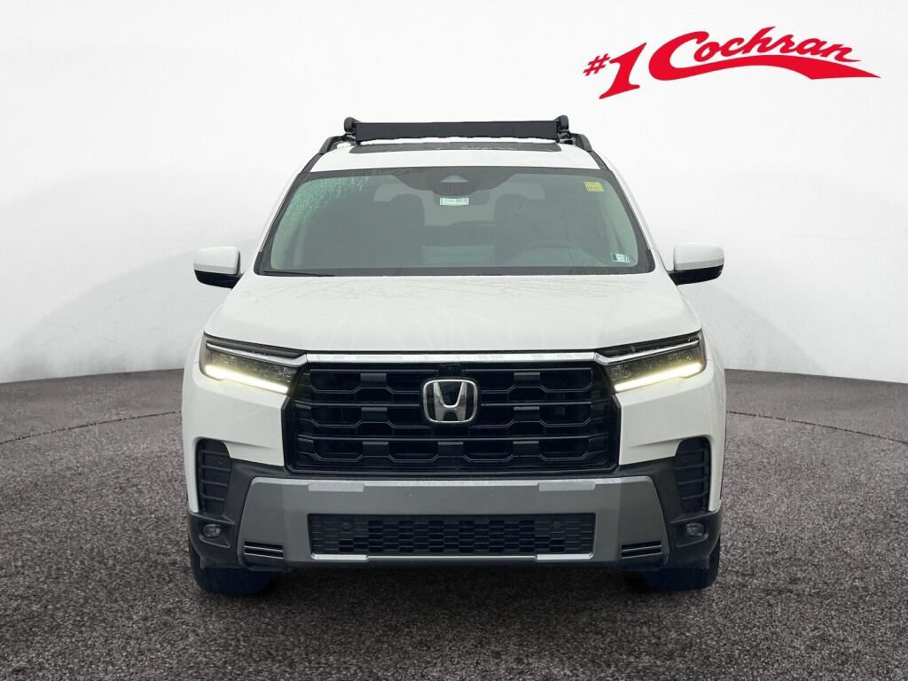 New 2026 Honda Pilot Touring image 2