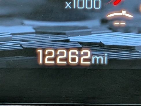 Used 2025 Chevrolet Tahoe High Country image 36