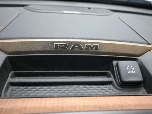 Used 2024 RAM 2500 Limited w/ Towing Technology Group AWD/4WD image 16