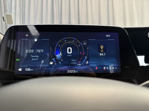 Used 2025 Chevrolet Equinox LT w/ Convenience Package II FWD image 26