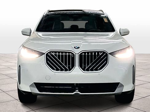 Used 2025 BMW X3 xDrive30i w/ Premium Package image 3