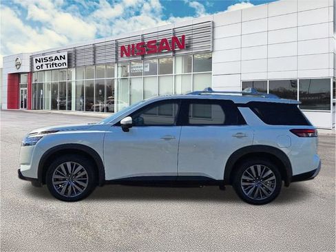 Certified 2024 Nissan Pathfinder SL w/ SL Premium Package image 4