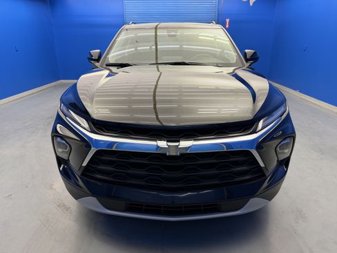 Used 2024 Chevrolet Blazer LT w/ Convenience Package FWD image 3