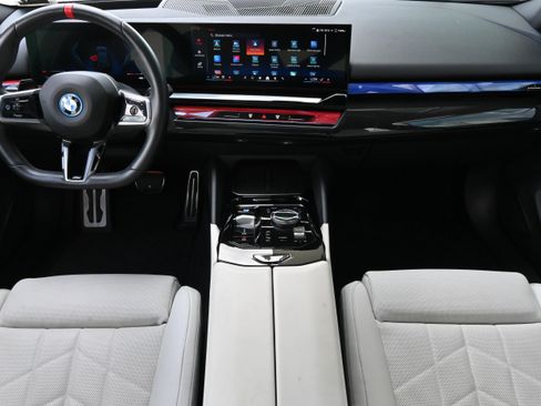 Certified 2024 BMW i5 M60 AWD/4WD image 15