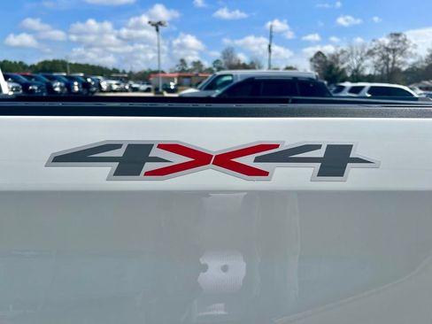 Used 2025 Chevrolet Silverado 1500 LT image 10