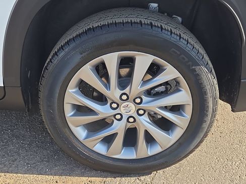 Used 2025 Buick Enclave Preferred FWD image 11