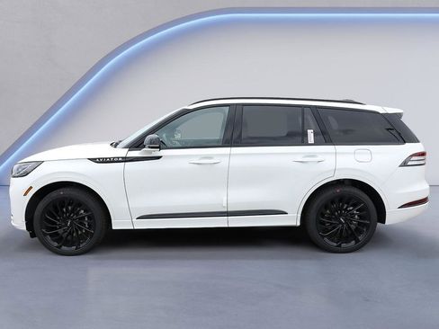 New 2026 Lincoln Aviator Reserve AWD/4WD image 2