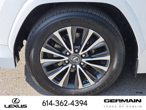 Certified 2025 Lexus LX 600 4WD w/ Interior Upgrade Package image 12