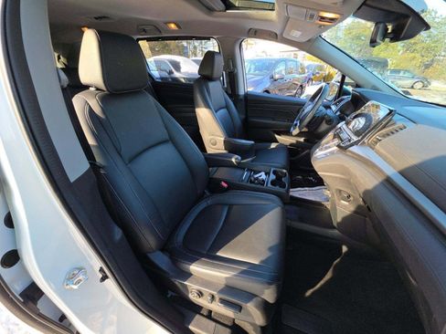 Used 2023 Honda Odyssey EX-L image 12