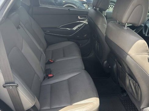 Used 2017 Hyundai Santa Fe FWD w/ ULTIMATE PACKAGE 07 w/ Cargo Package image 11