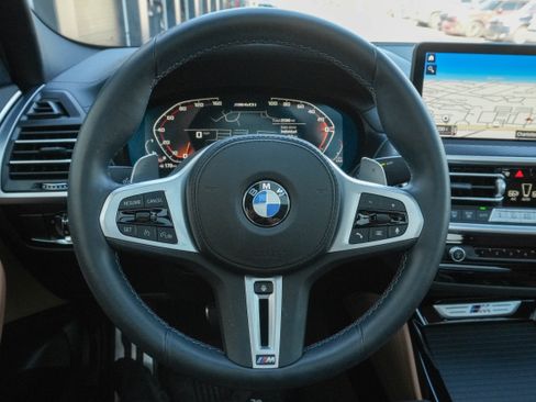 Certified 2025 BMW X4 M40i w/ Premium Package AWD/4WD image 19