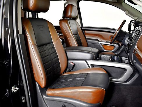 Used 2017 Nissan Titan Platinum Reserve image 44