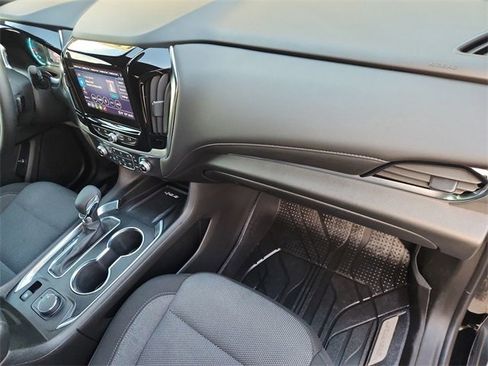 Used 2023 Chevrolet Traverse LT image 27