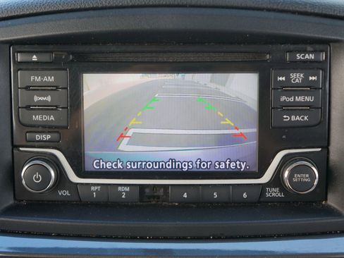 Used 2016 Nissan Quest SV image 36