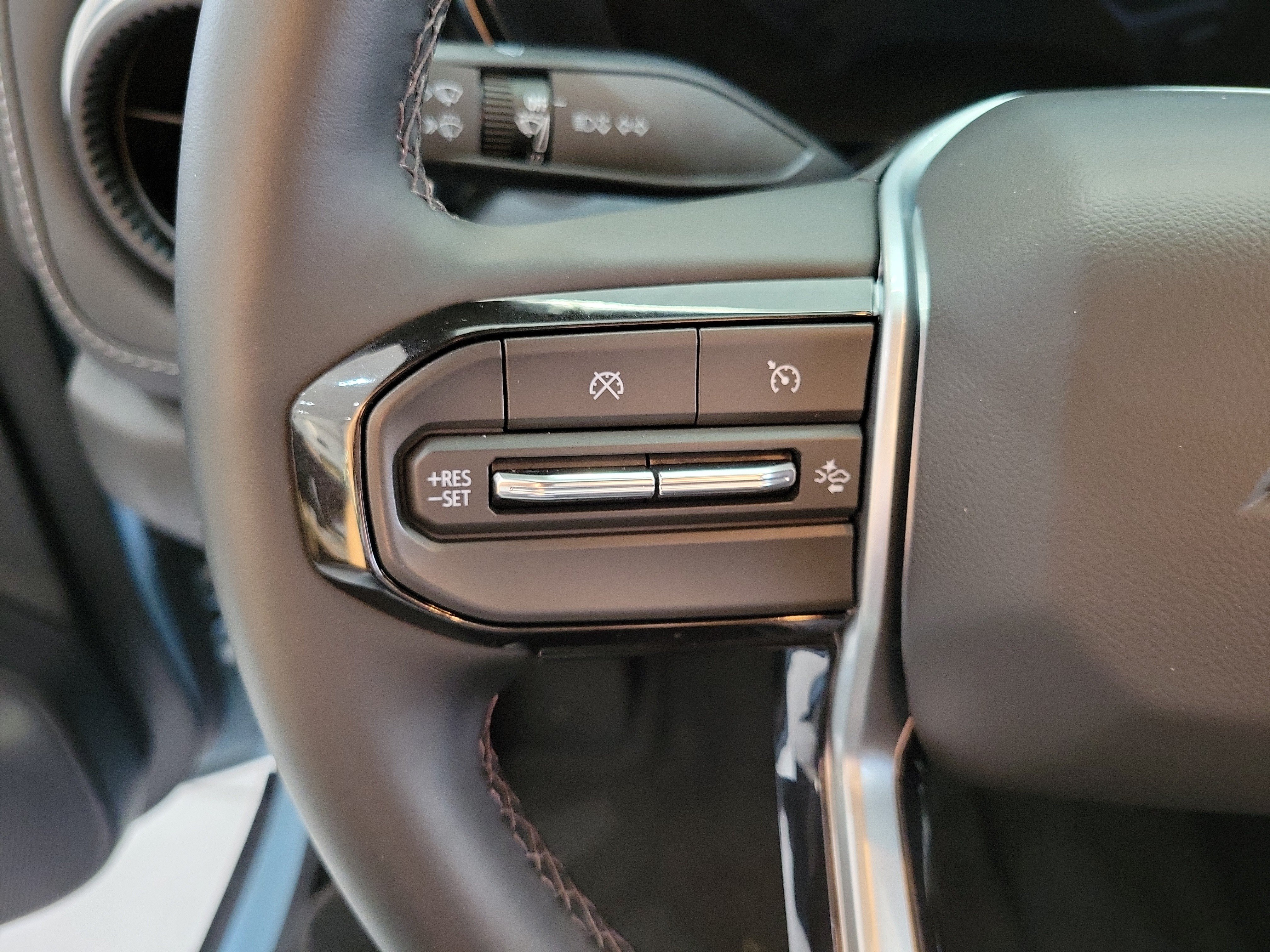 Used 2026 Chevrolet Colorado LT RWD image 23