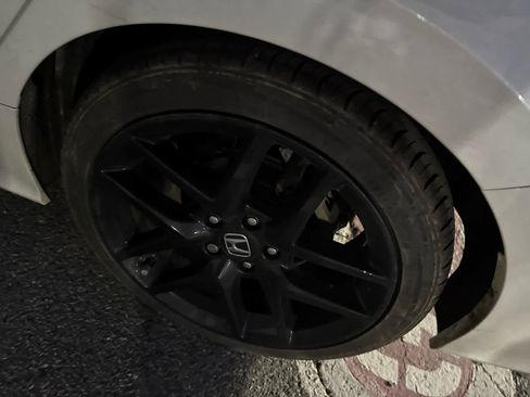 Used 2022 Honda Civic Sport image 5