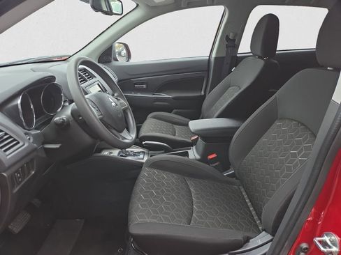 Used 2025 Mitsubishi Outlander Sport SE image 10