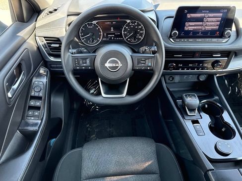 Used 2024 Nissan Rogue SV AWD/4WD image 41