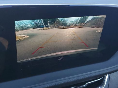 Used 2025 Buick Envista Preferred image 21