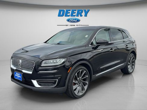Used 2019 Lincoln Nautilus Reserve w/ Ultimate Package AWD/4WD image 3