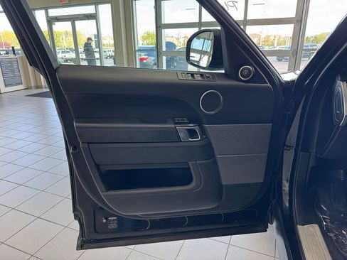 Used 2016 Land Rover Range Rover Sport Supercharged AWD/4WD image 9