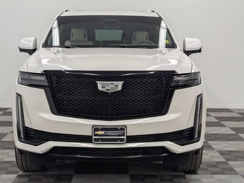 Used 2024 Cadillac Escalade Sport Platinum w/ LPO, ONYX Package AWD/4WD image 2