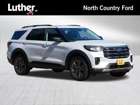 Used 2026 Ford Explorer Active w/ Active Comfort Package AWD/4WD image 1